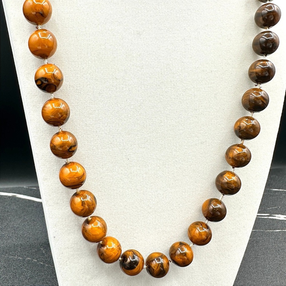 Vintage Lucite Resin‎ Marble Swirl Necklace Chunky Faux Amber Strand Retro 70s